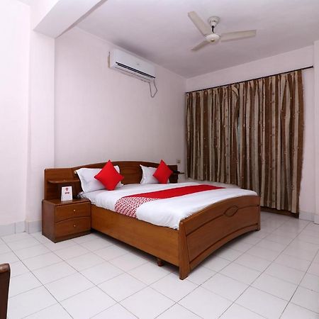 Oyo 16112 Hotel Uruvela International Bodh Gaya Buitenkant foto