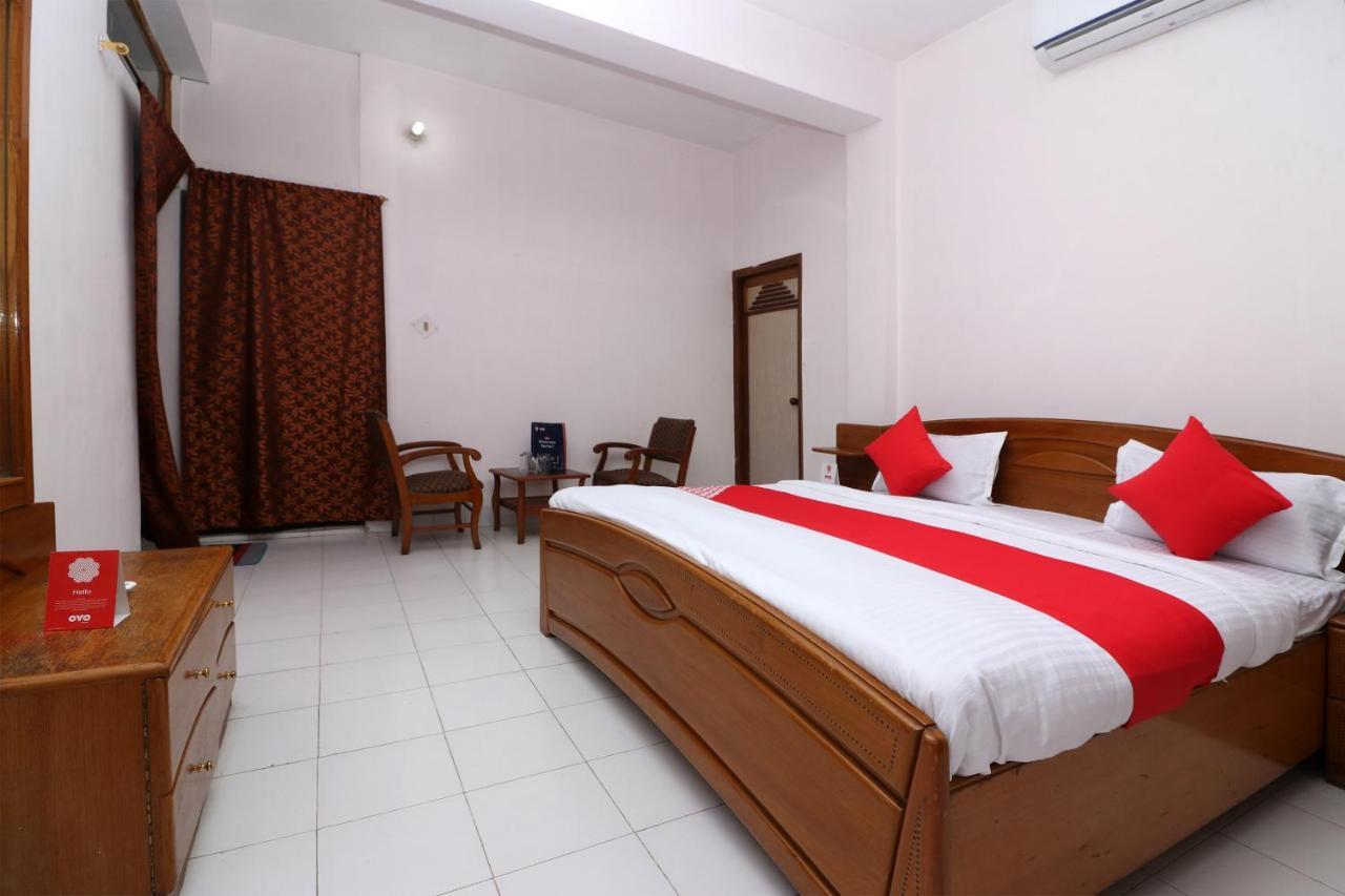 Oyo 16112 Hotel Uruvela International Bodh Gaya Buitenkant foto
