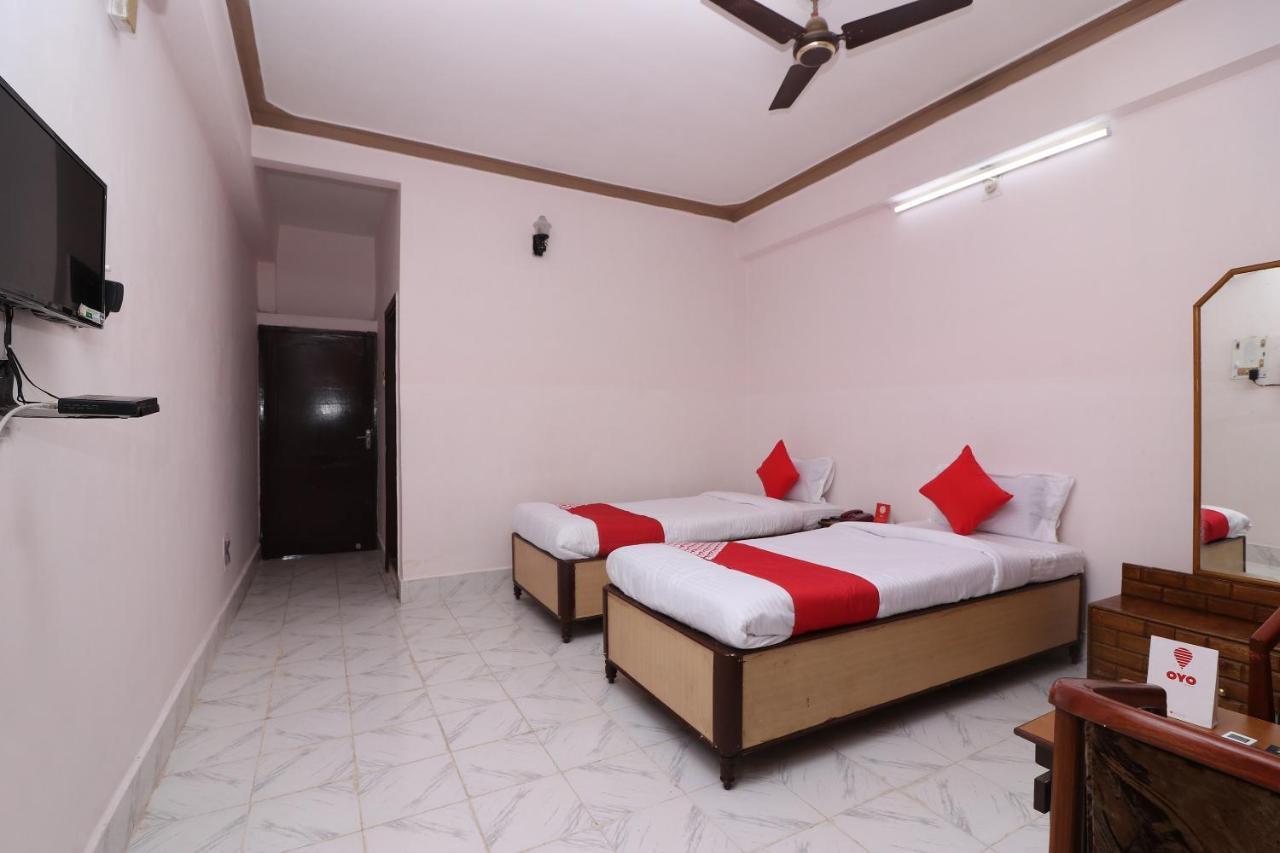 Oyo 16112 Hotel Uruvela International Bodh Gaya Buitenkant foto