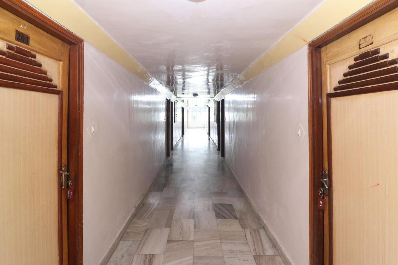 Oyo 16112 Hotel Uruvela International Bodh Gaya Buitenkant foto