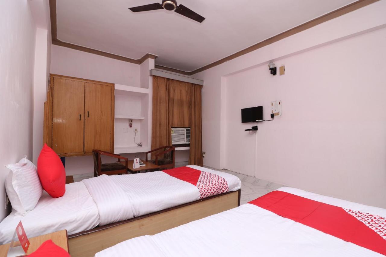 Oyo 16112 Hotel Uruvela International Bodh Gaya Buitenkant foto