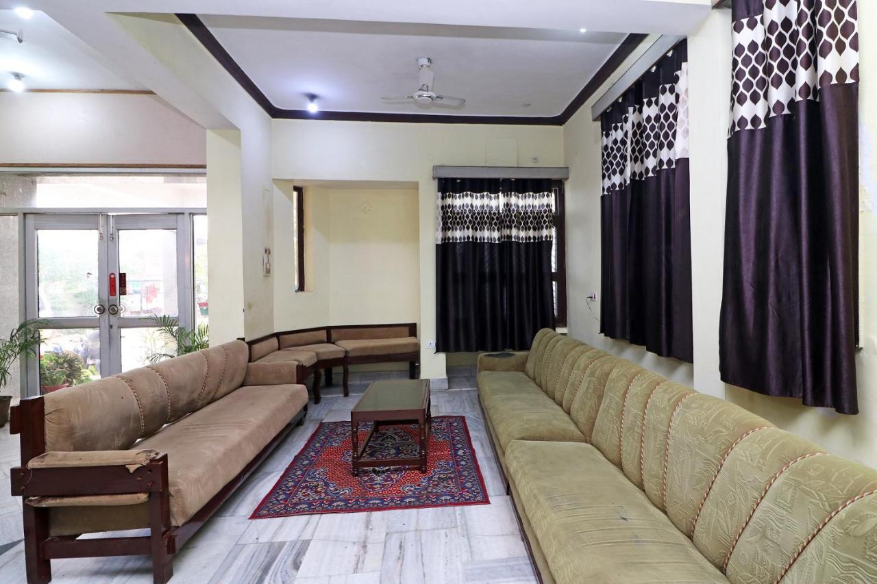 Oyo 16112 Hotel Uruvela International Bodh Gaya Buitenkant foto