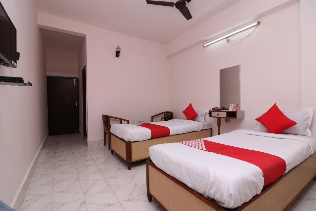 Oyo 16112 Hotel Uruvela International Bodh Gaya Buitenkant foto