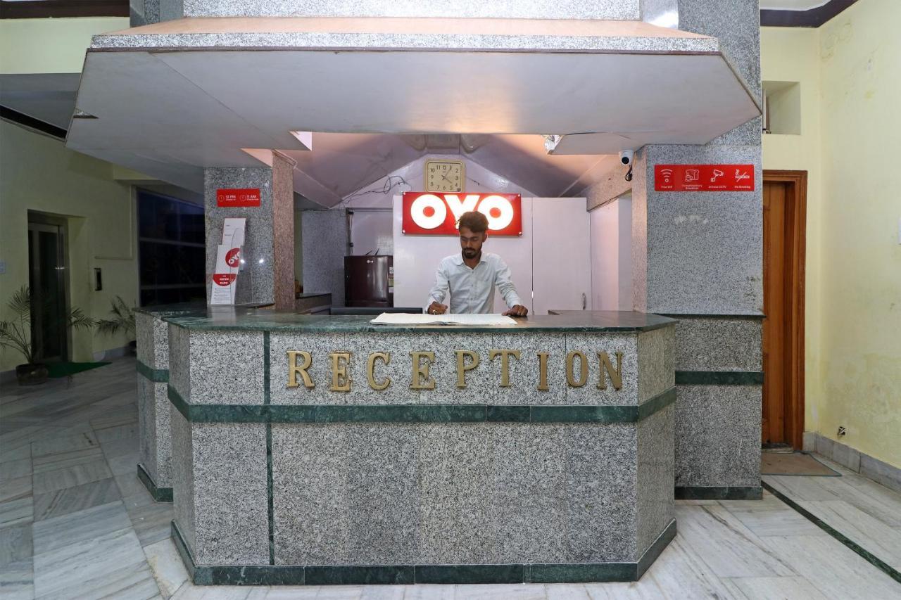 Oyo 16112 Hotel Uruvela International Bodh Gaya Buitenkant foto