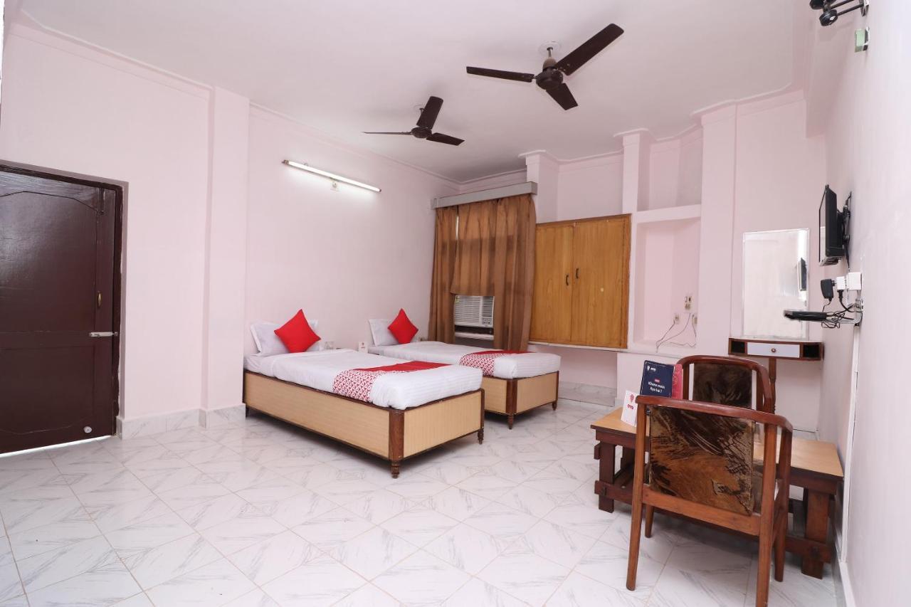 Oyo 16112 Hotel Uruvela International Bodh Gaya Buitenkant foto